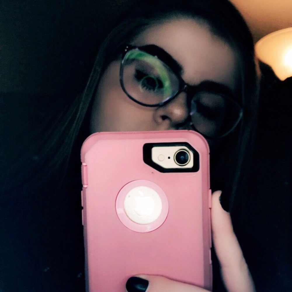 Meet your Posher, Elizabeth